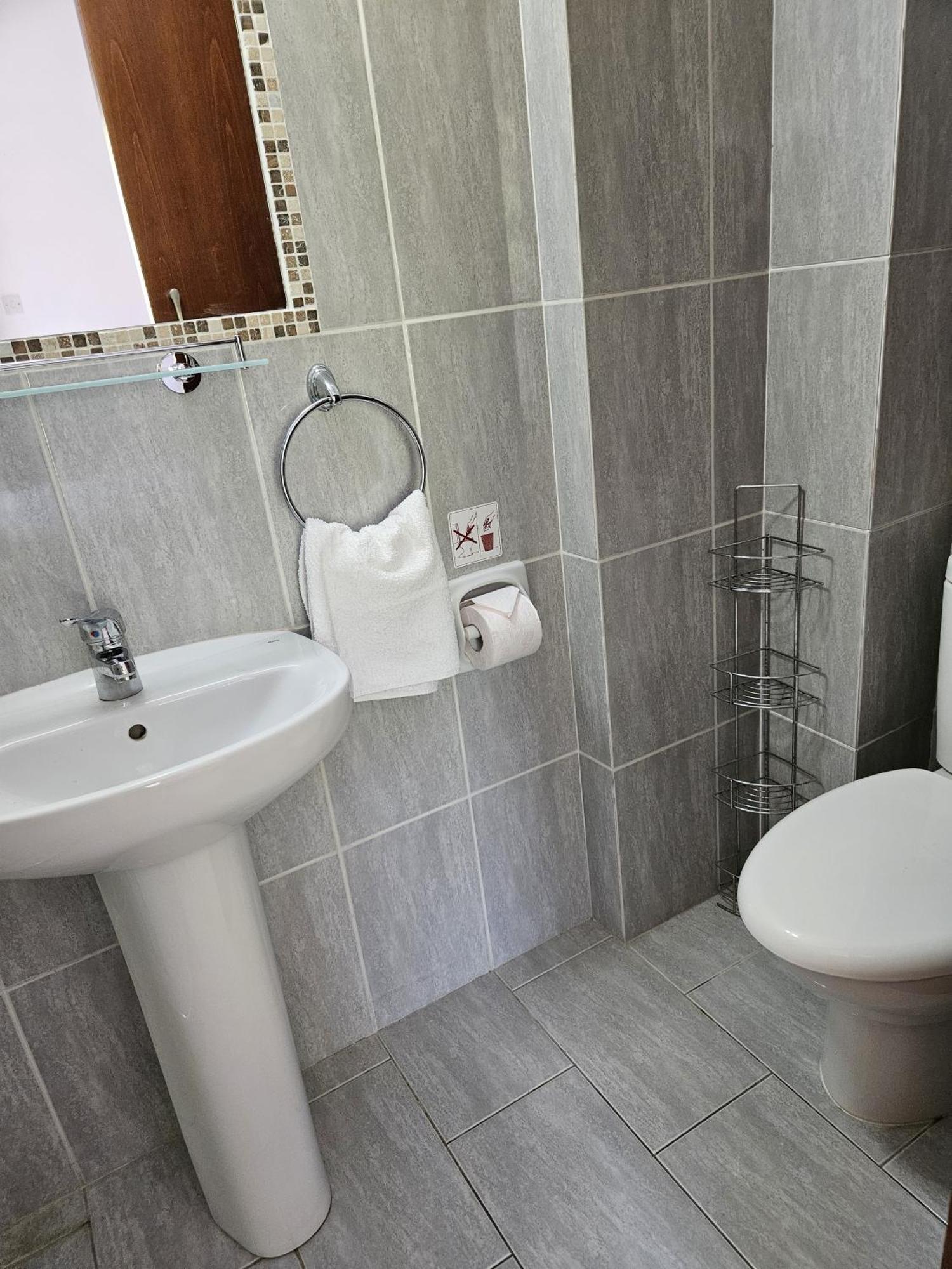 The Brightstay Paphos, 2 Bed Apt, Paphos Riviera, Universal Luaran gambar