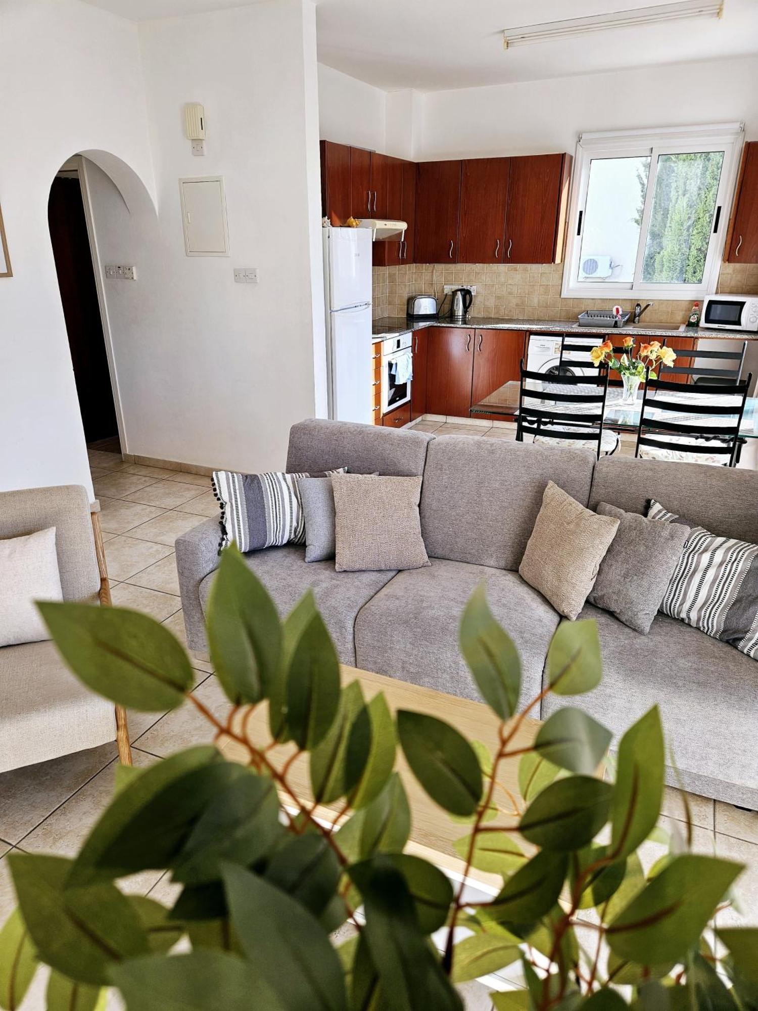 The Brightstay Paphos, 2 Bed Apt, Paphos Riviera, Universal Luaran gambar